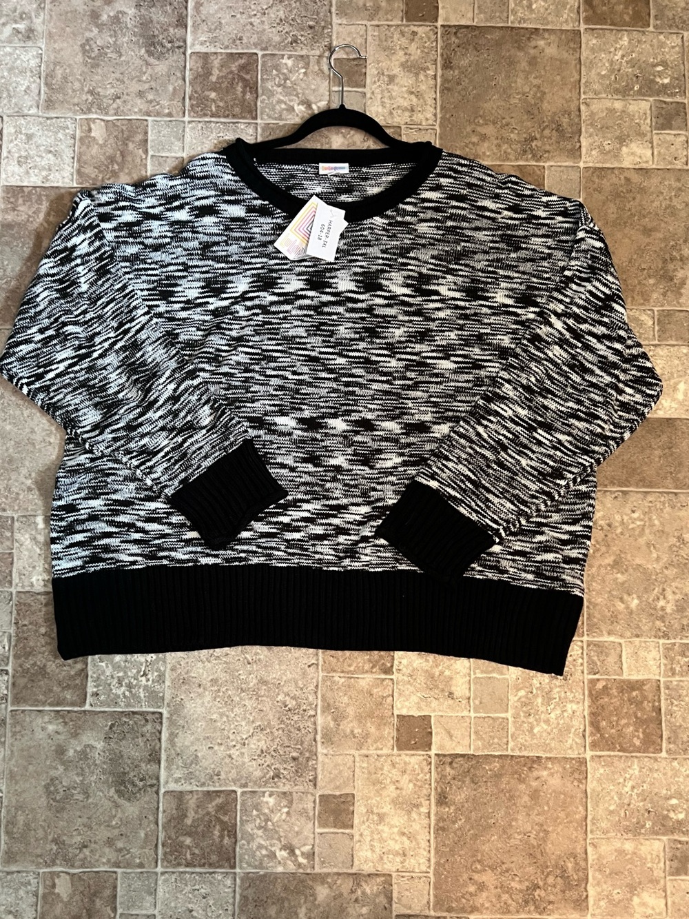 NWT 3X LuLaRoe Harper Black & White Knit Sweater